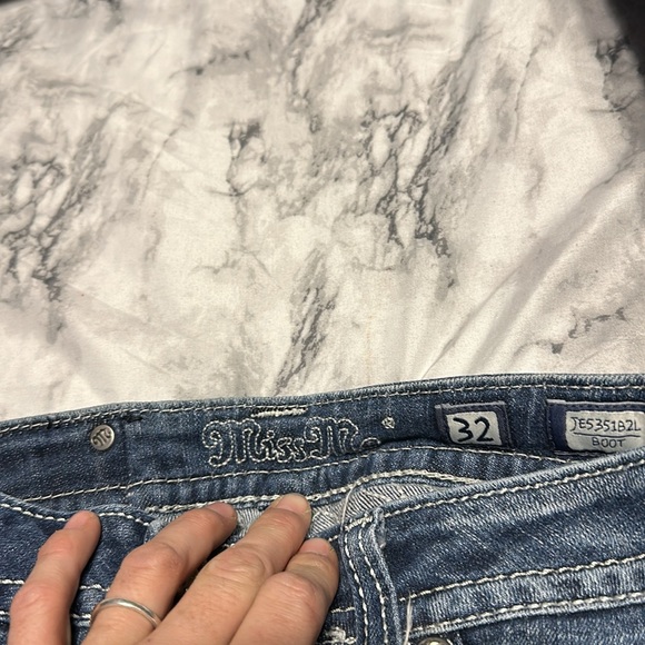 To many - Picture 2 of 2